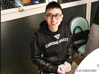 王思聪跟秦奋同款表,戴王思聪同款千万手表