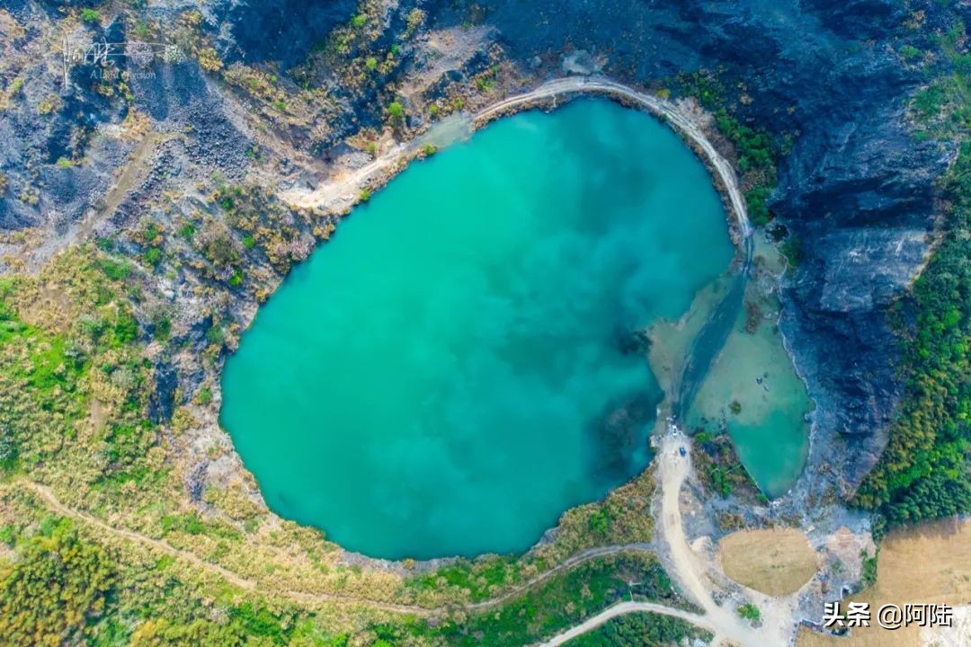 生活不仅有远方和苟且，还有“三蹦子”和矿坑，坐标杭州