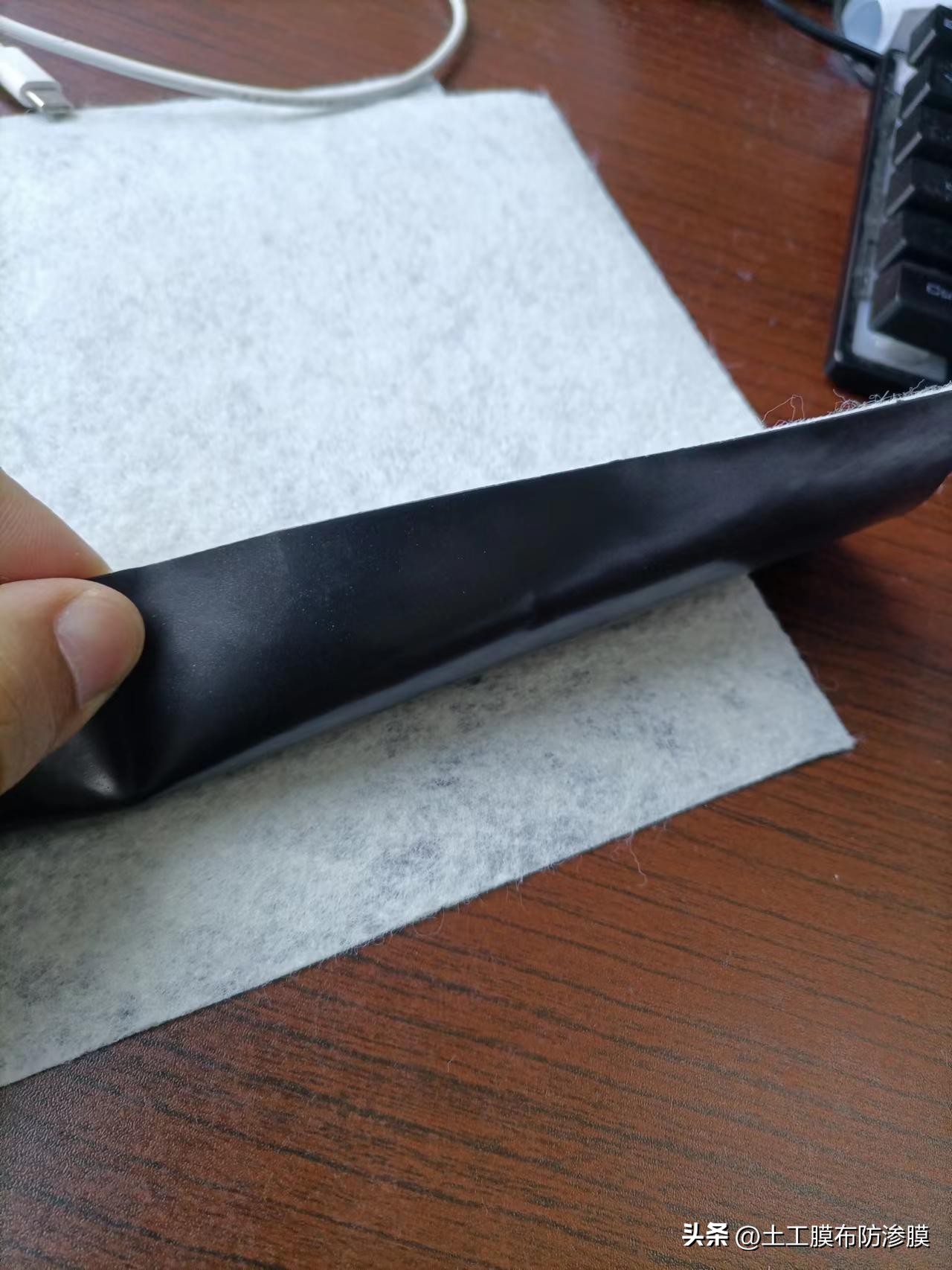 土工膜与复合土工膜哪种好,复合土工膜与土工膜