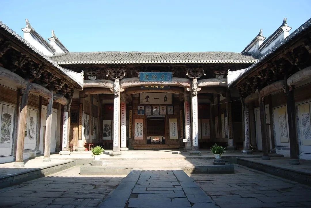 黄山旅游风景打卡,黄山游玩攻略必备物品大全