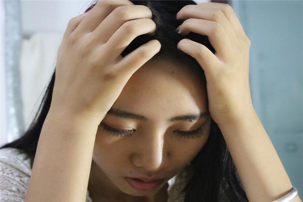 秋天掉头发的最佳防治方法,一到秋天就掉头发是怎么了