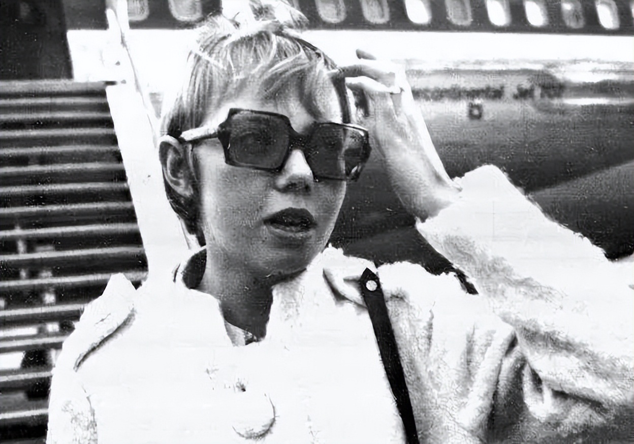 东航空难一周年,东航空难两周年