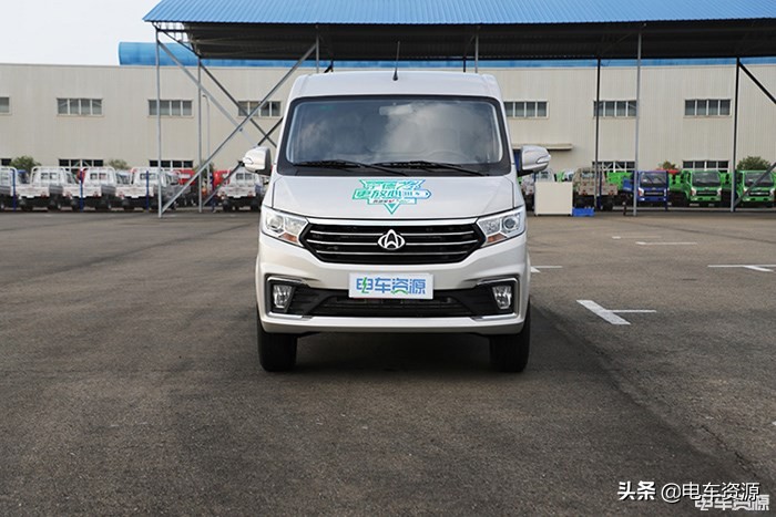 长安跨越星v5五座货箱尺寸,长安跨越星v5和睿行m60哪个货箱大