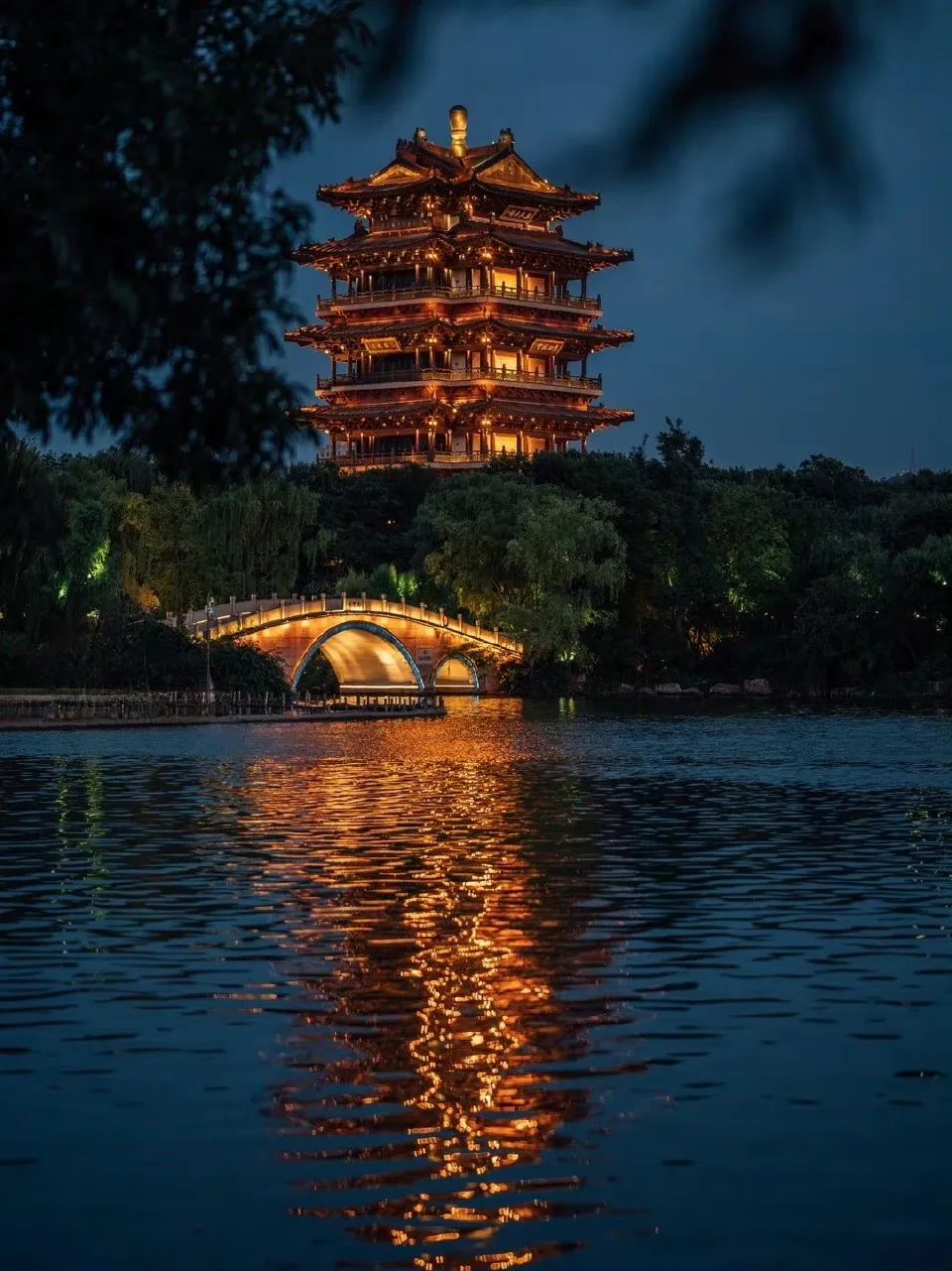 好看又好逛，不愧是济南的夜！来感受济南夜晚的美好吧~