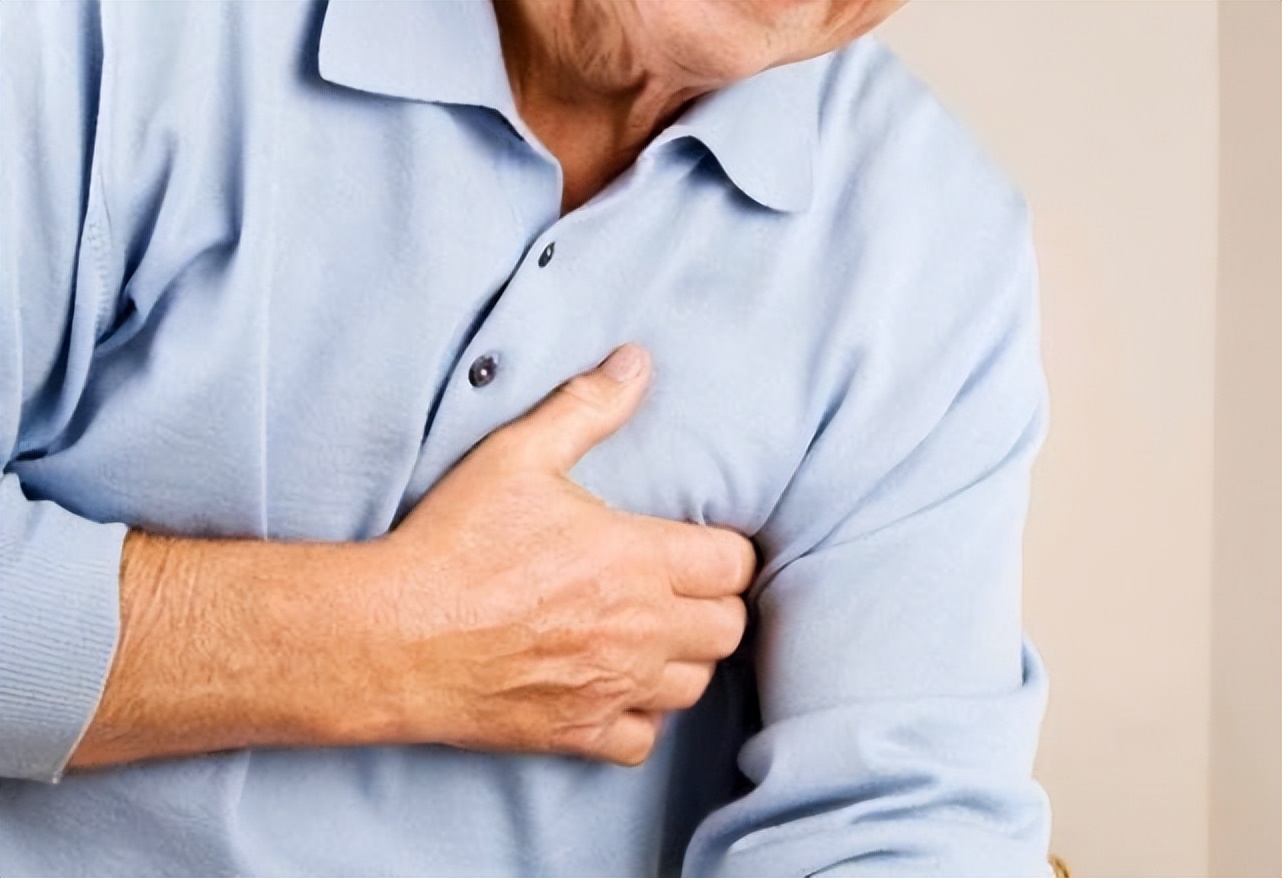 耳垂有折痕会得心梗吗,耳垂上有褶皱就是心脏病前兆吗