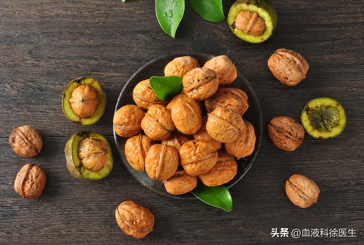 老年人不建议吃的零食,老年人不要太节约三种零食要多吃