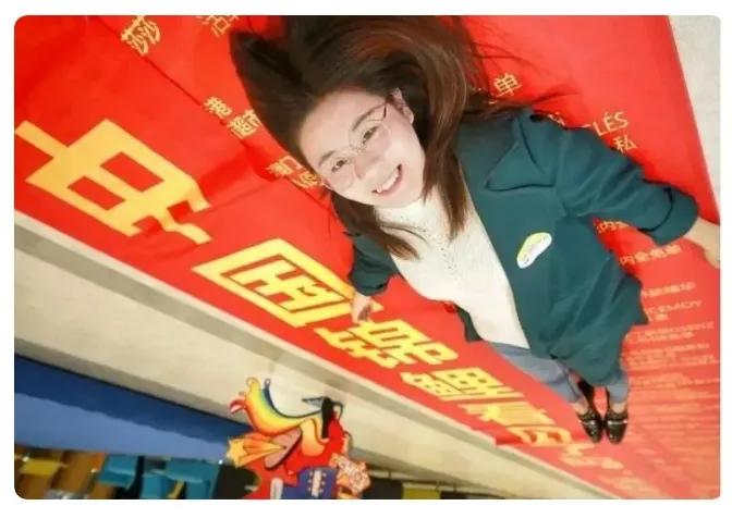 锦鲤女孩300万,锦鲤女孩一亿