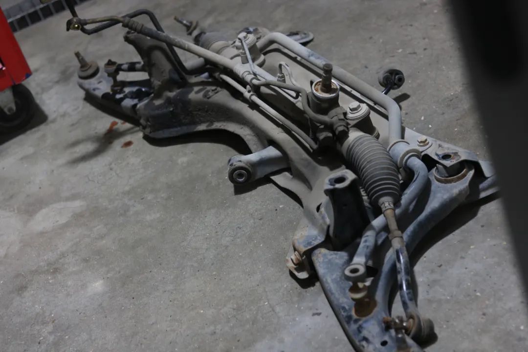 2010款比亚迪f0翻新案例,比亚迪f0全车翻新喷漆多少钱