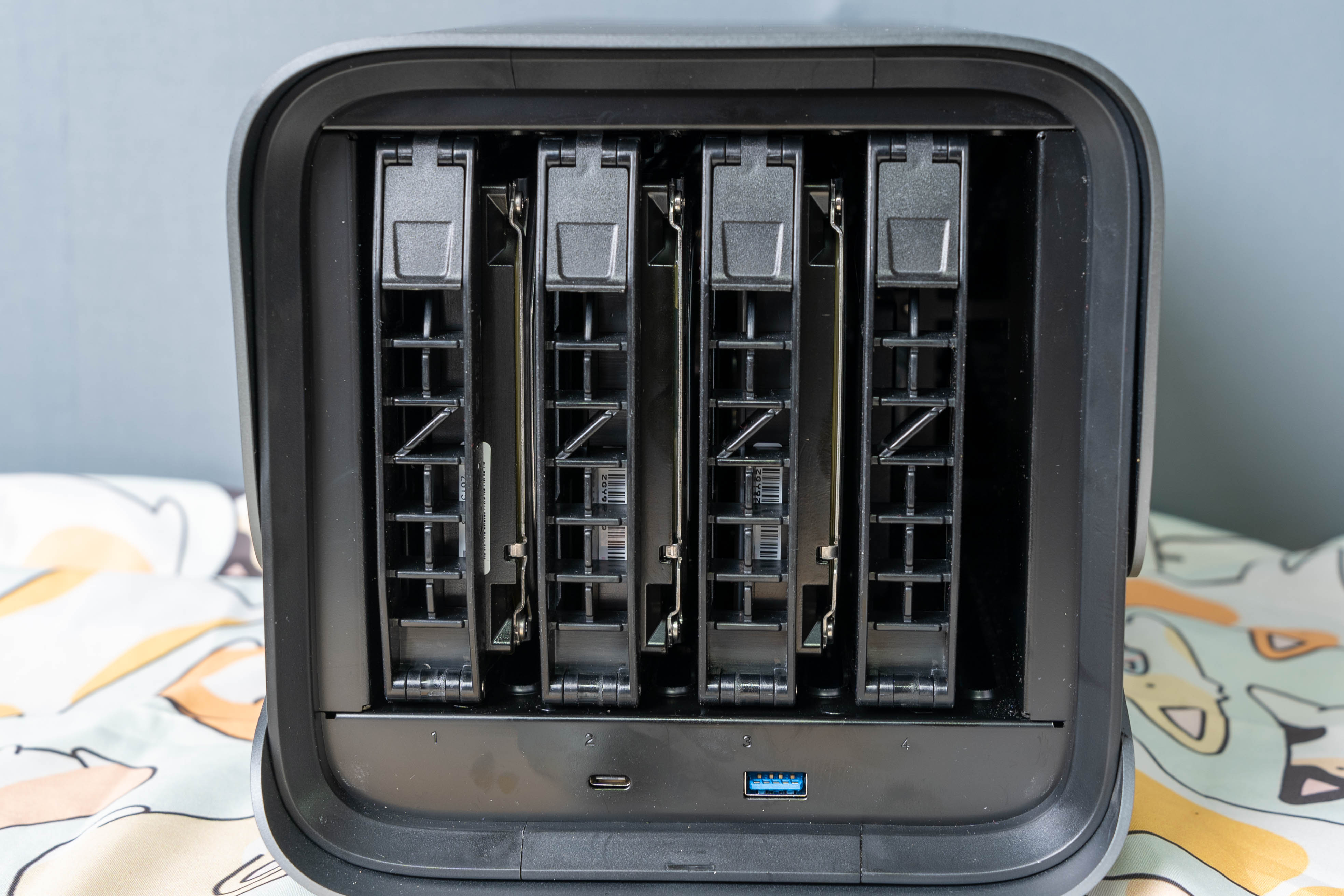 鏋佺┖闂存柊z4usb杩瀗as,鏋佺┖闂磟4nas浣撻獙