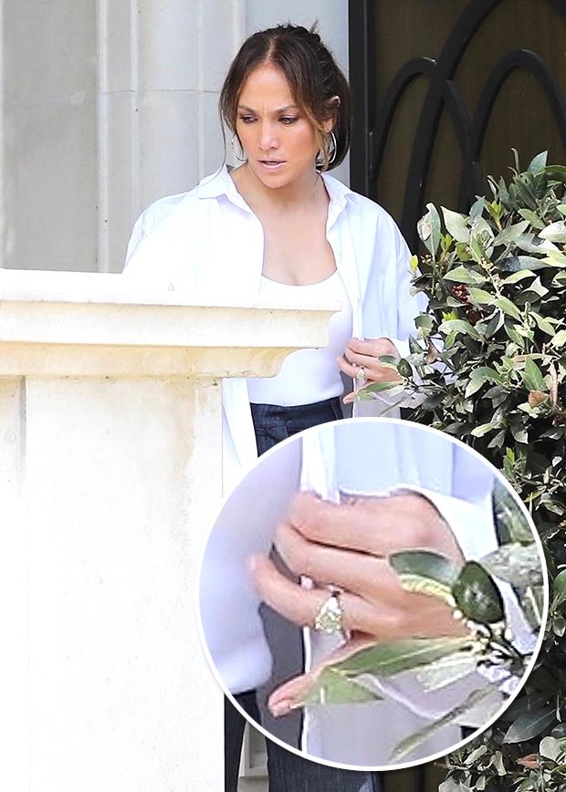 詹妮弗洛佩兹最新礼服,詹妮弗洛佩兹满脸钻石造型