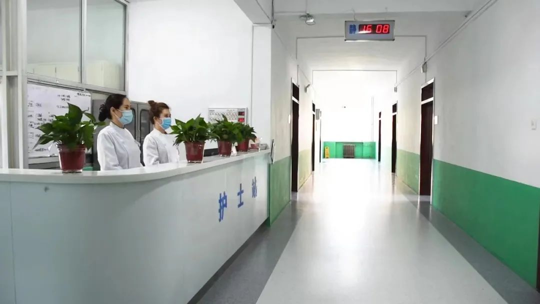 广东省工伤康复医院康复要陪护吗,工伤康复门诊治疗