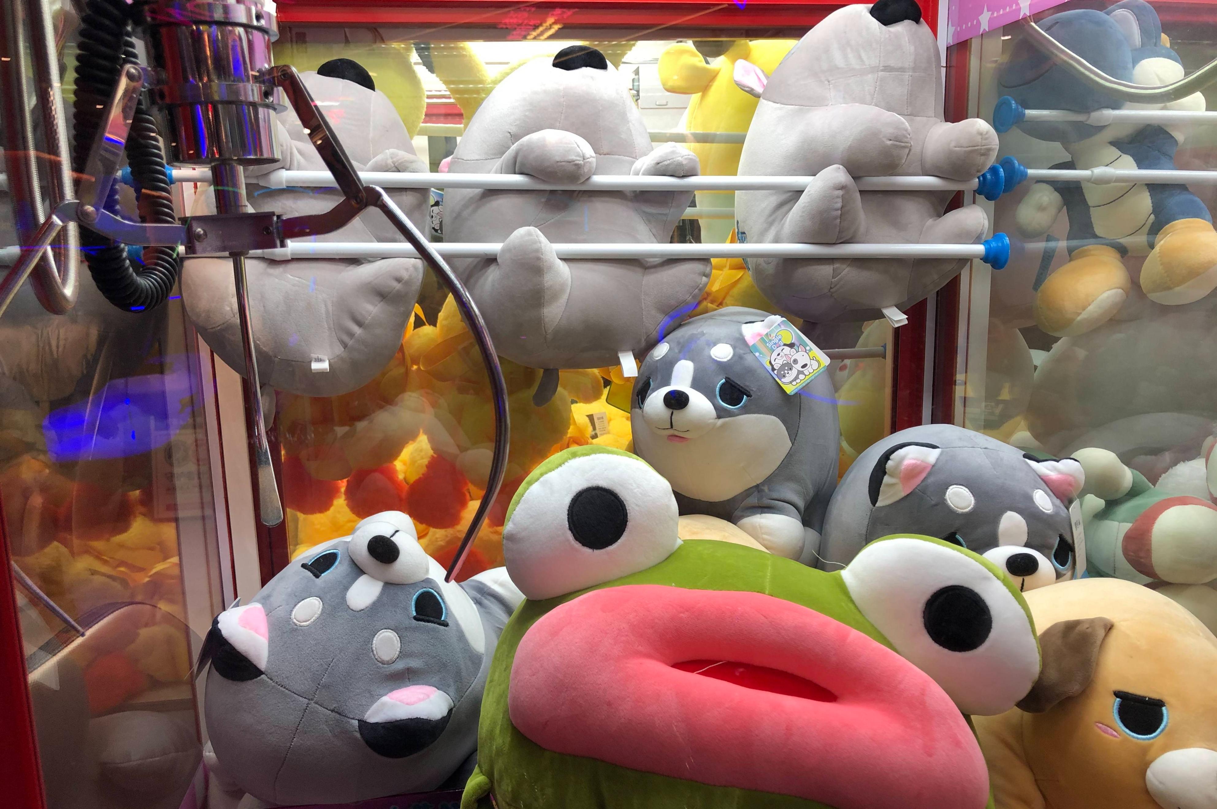 在电玩城玩推币的游戏,在手机上玩电玩城