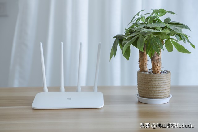 深圳移动宽带免费路由器收费299元,移动可以装电信宽带吗