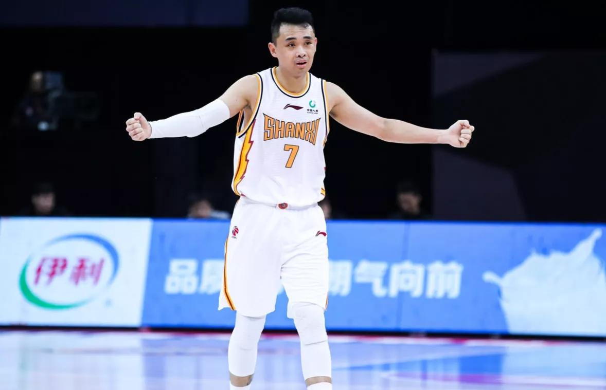 cba第一年祝铭震和张宁数据,cba比赛张宁vs郭艾伦