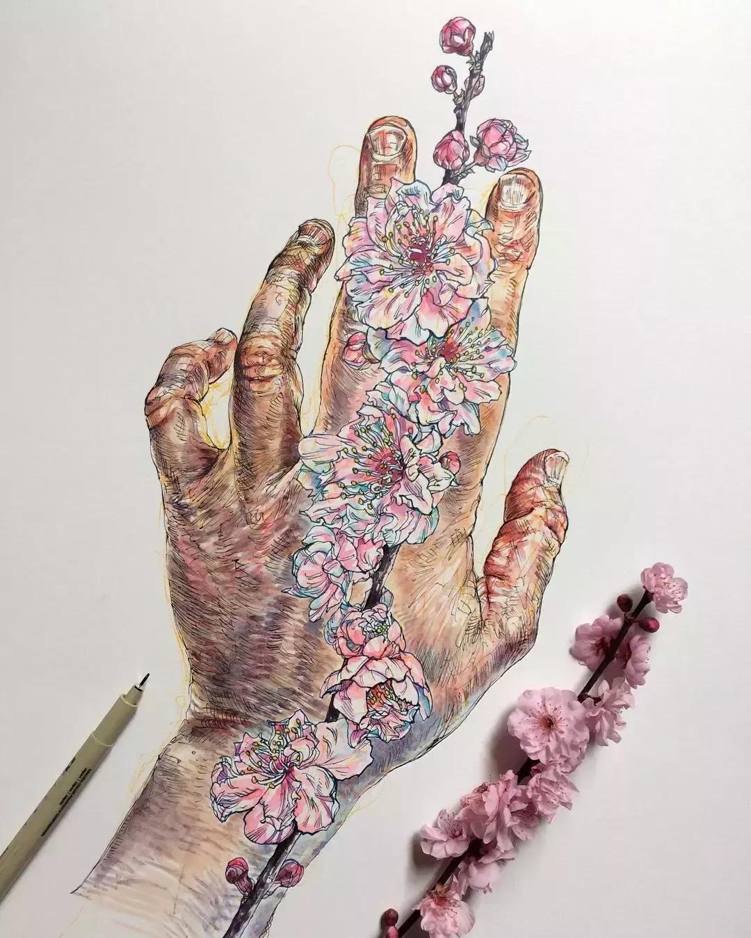 把手张开，才能争取更多机会，把手合隆，就能牢牢把握住机遇