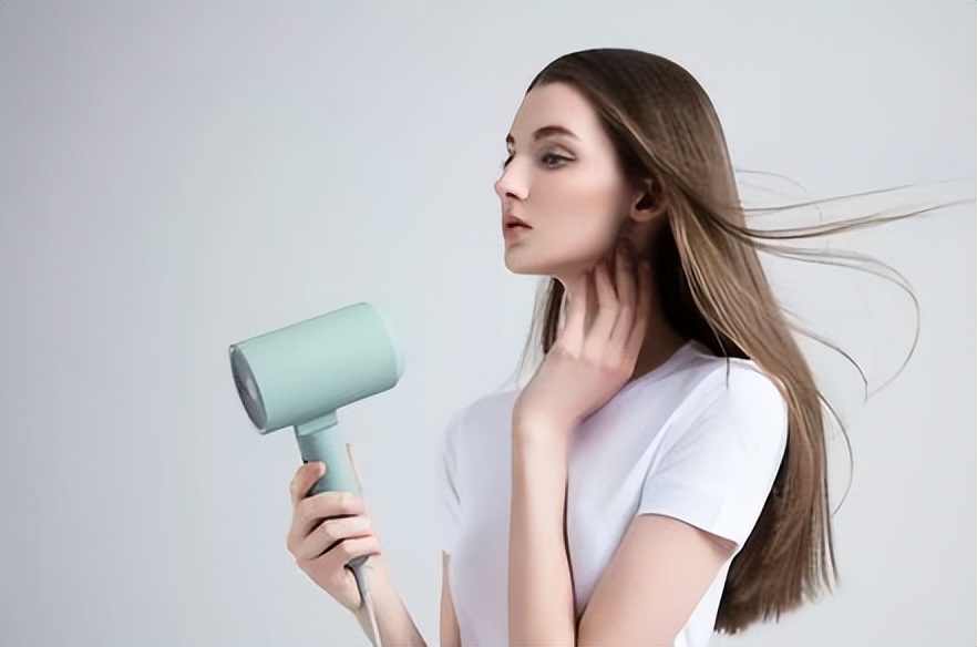 有白发不要急着染,有了白发的人要注意什么