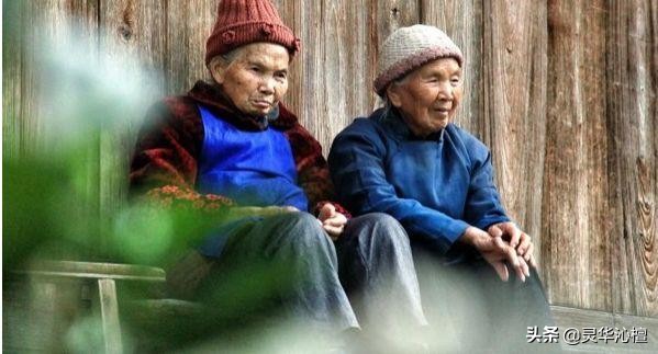 楼上千年古寨,漫步幽悠古寨图片