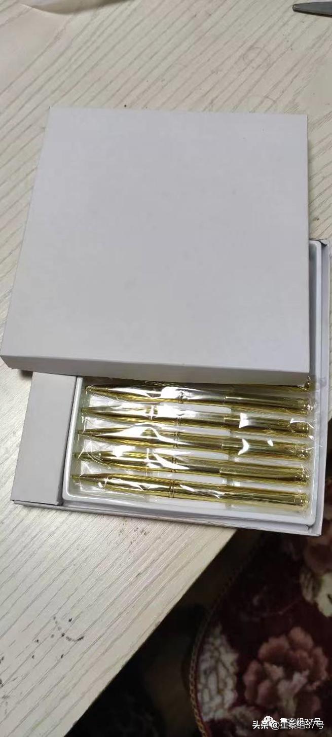 圆珠笔内暗藏真刀是真的吗,圆珠笔里藏真刀