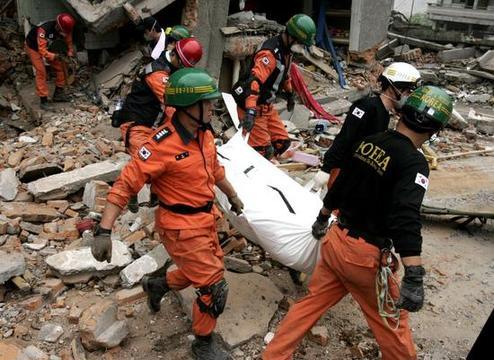 汶川5.12大地震现在样子,汶川大地震让人心痛的画面