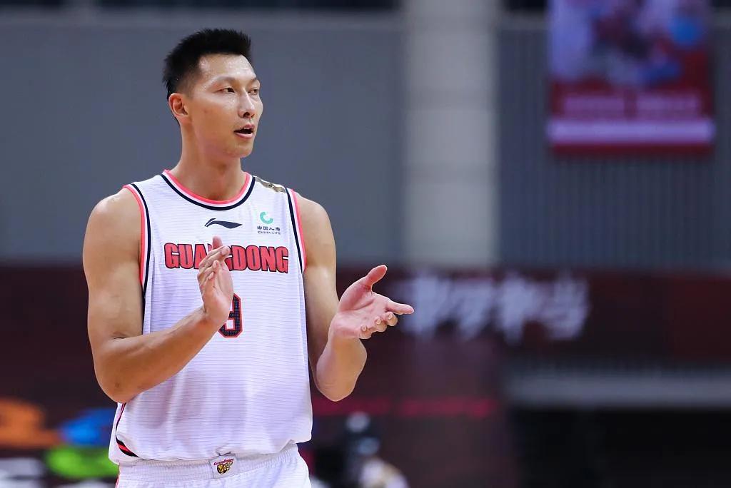 易建联和姚明谁在nba成就更高,中国篮球队员姚明年薪多少