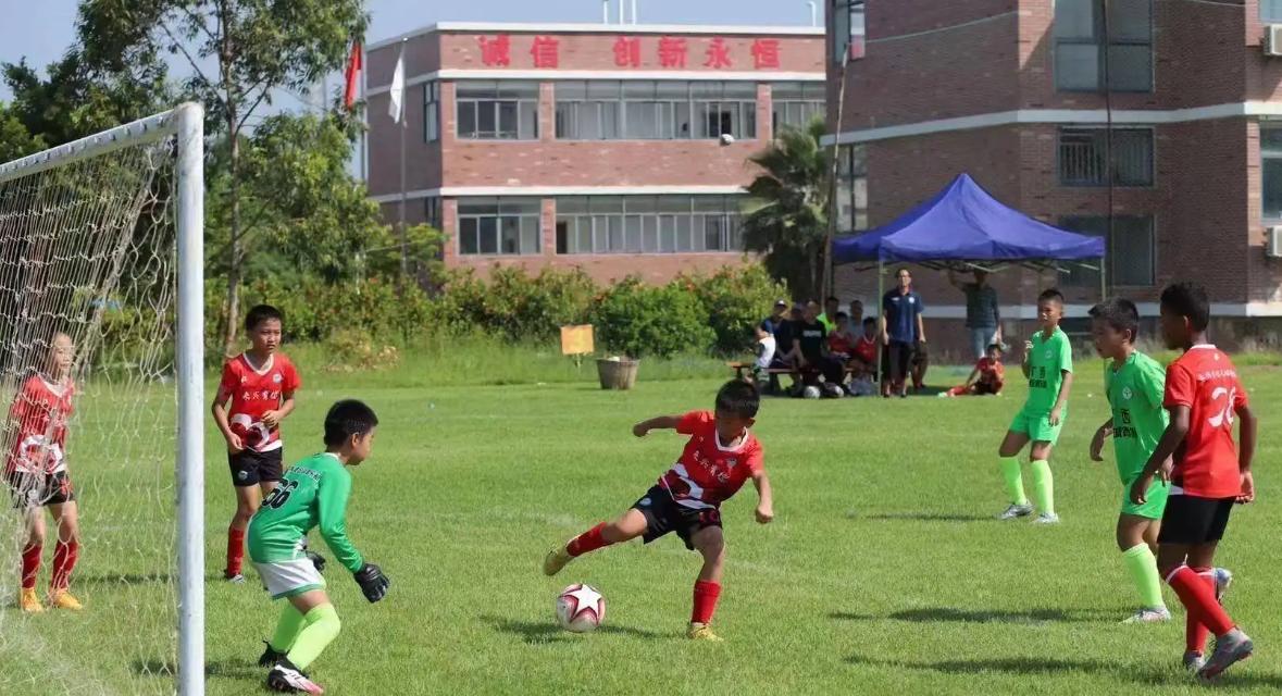 中国足球至暗时刻的一丝曙光,中国足球曾经的辉煌不是空穴来风