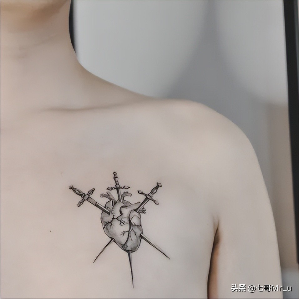 纹身痛不痛女生版,纹身痛不痛视频