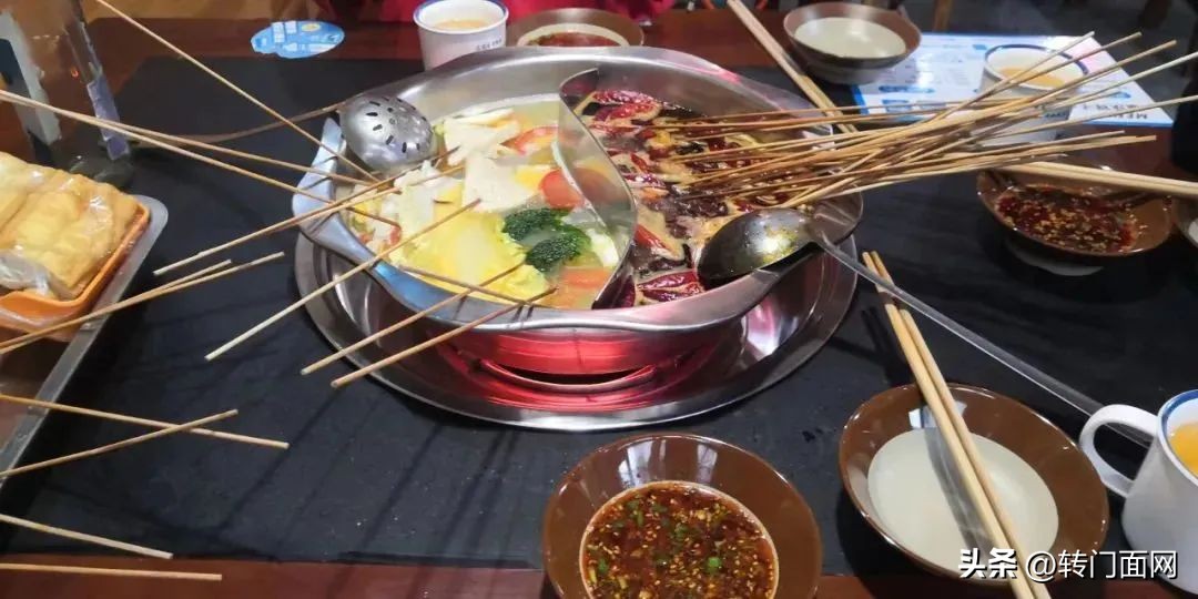 茅台跨界卖咖啡一杯最高超40元,贵州茅台再跨界卖咖啡