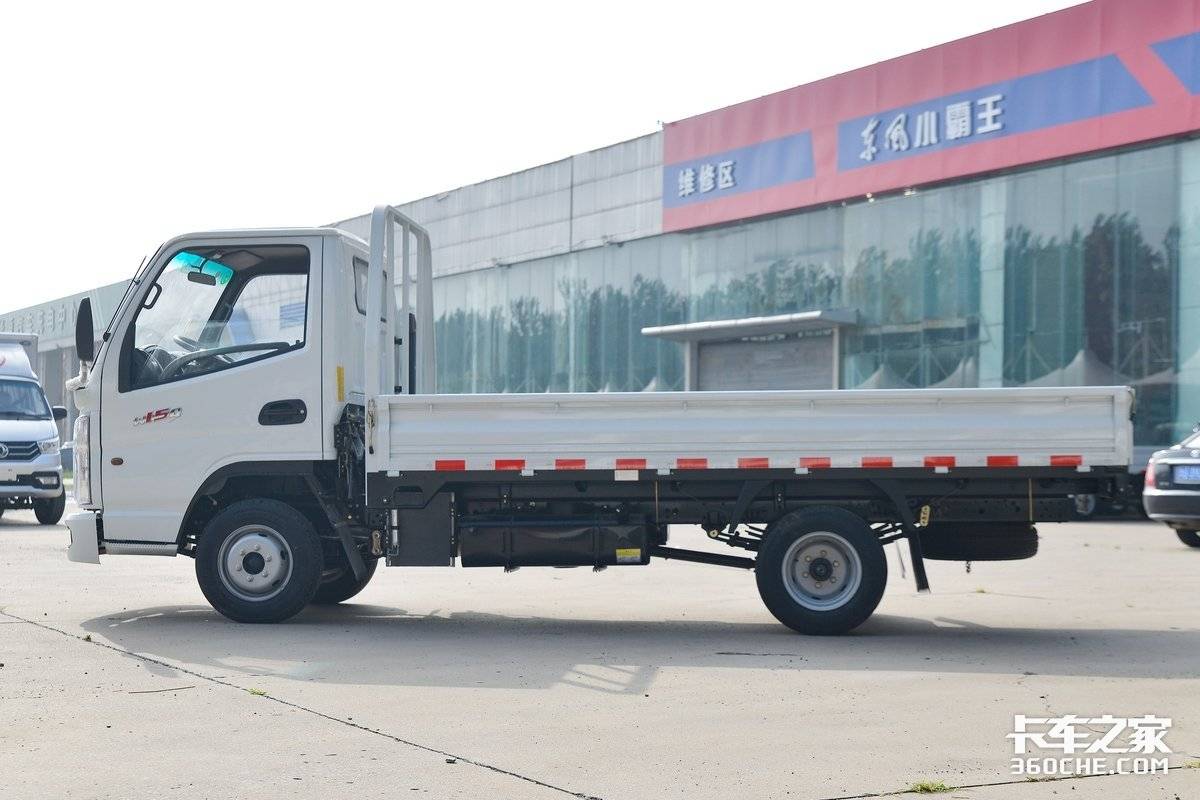 东风小霸王w15厢货最新款价格,东风小霸王w15汽油版排半厢货价格