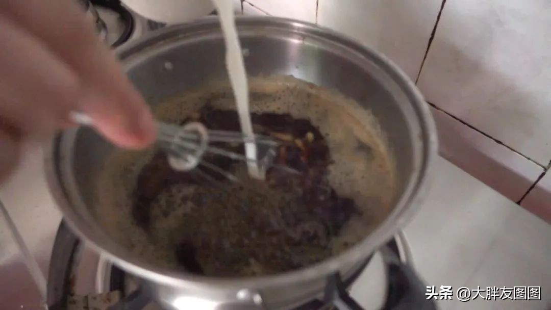 如何在家做出滑爽的马蹄糕？做法和配方都给你，特别简单