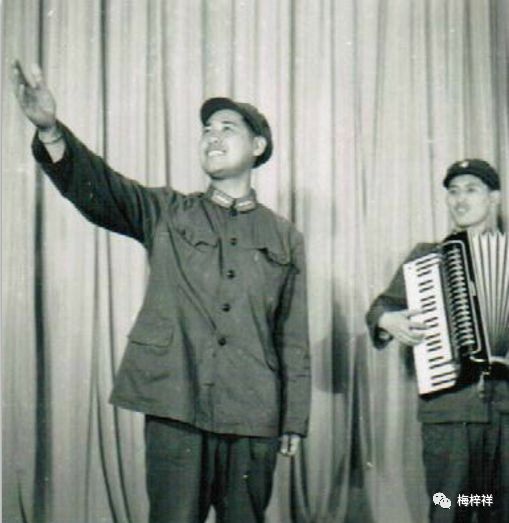 战友作品:“北极”女兵(黄爱明)梅梓祥