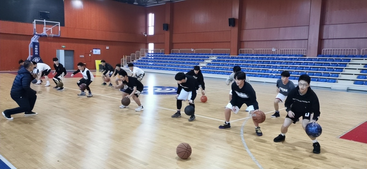 全力以赴青春精彩,全力以赴春天的梦想