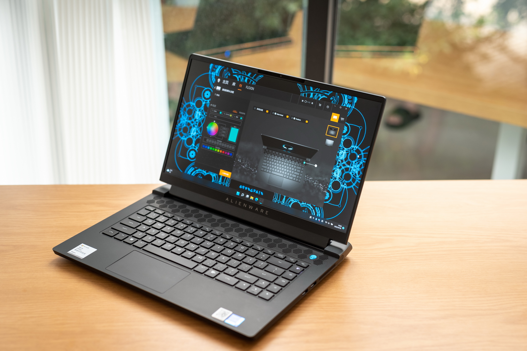 alienwarem15r7笔记本,男人的快乐就这么简单老外