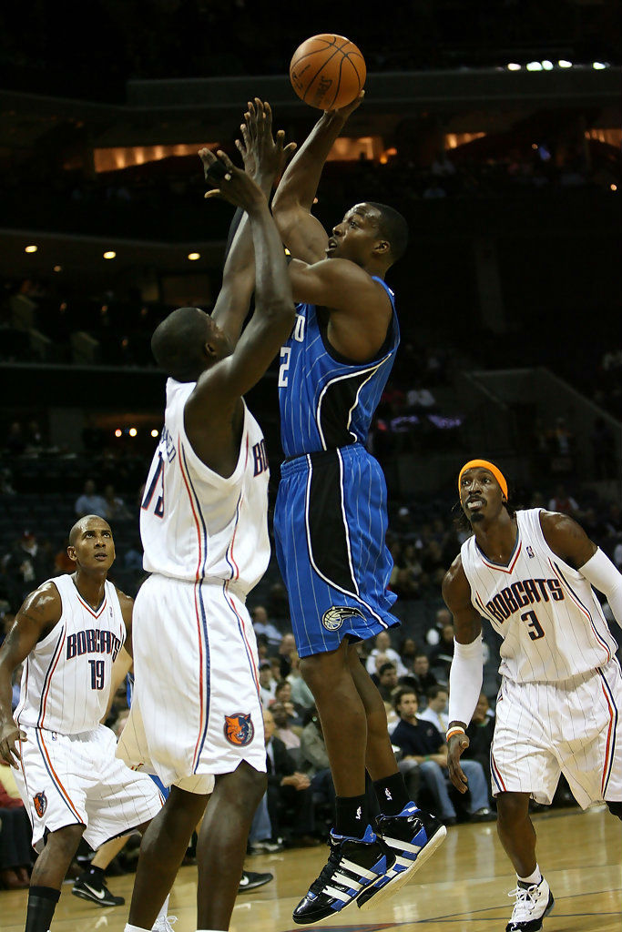 德怀特霍华德魔术,魔术霍华德穿过的球鞋