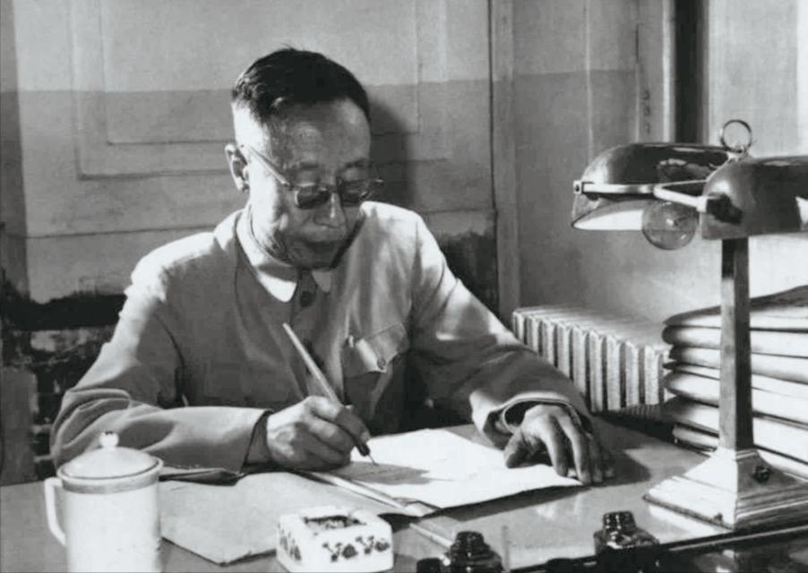 溥仪百达翡丽,溥仪百达翡丽定制龙表