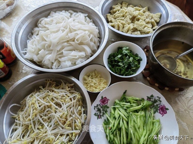 外面卖的凉皮是什么做的,外面买的凉皮还要煮吗