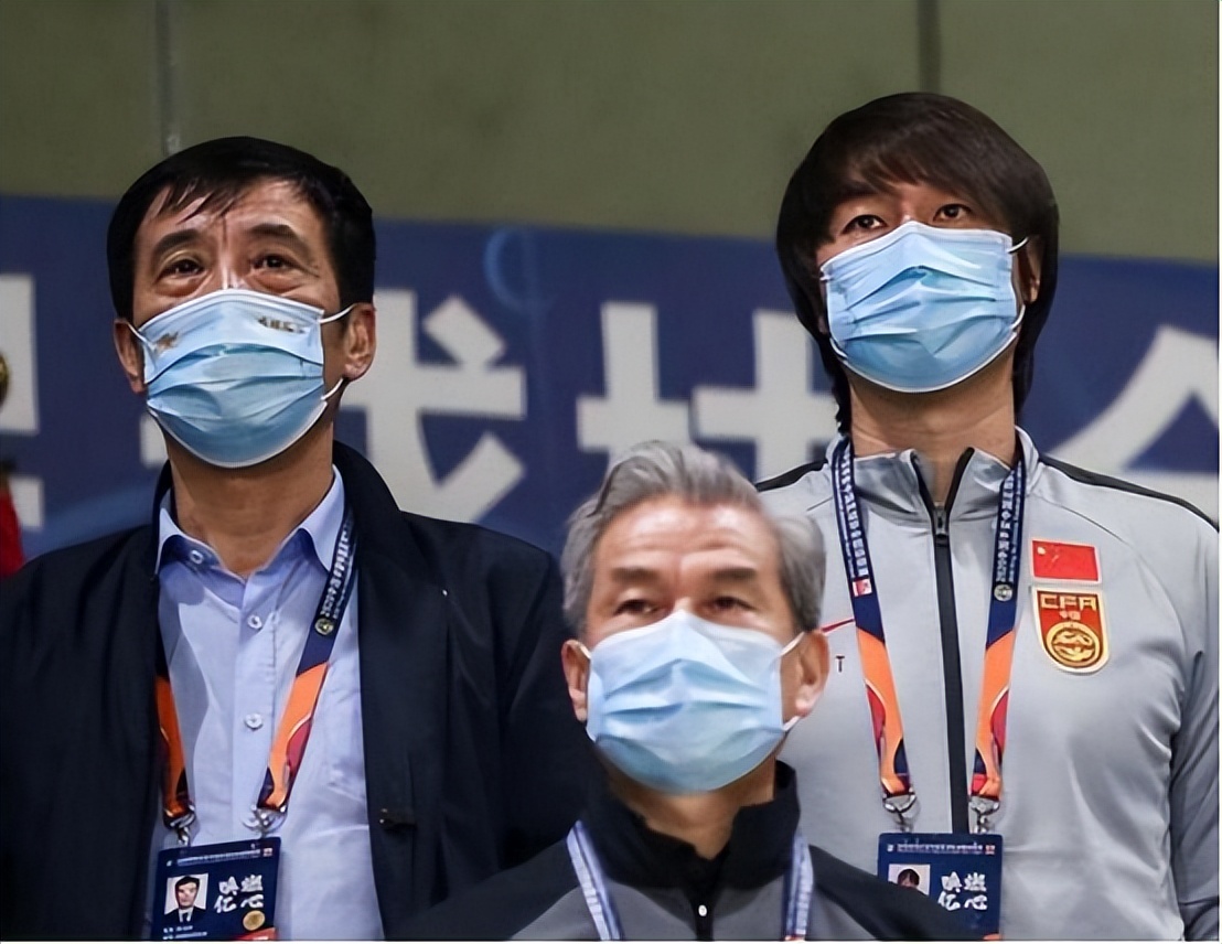 李铁*福艳**不浅:场上球王,场下海王,涉案金额2.7亿,在国外2老婆