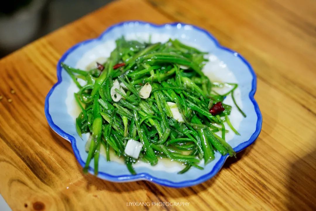 丽江旅游十大特色美食介绍词简短,丽江旅游美食美景照片