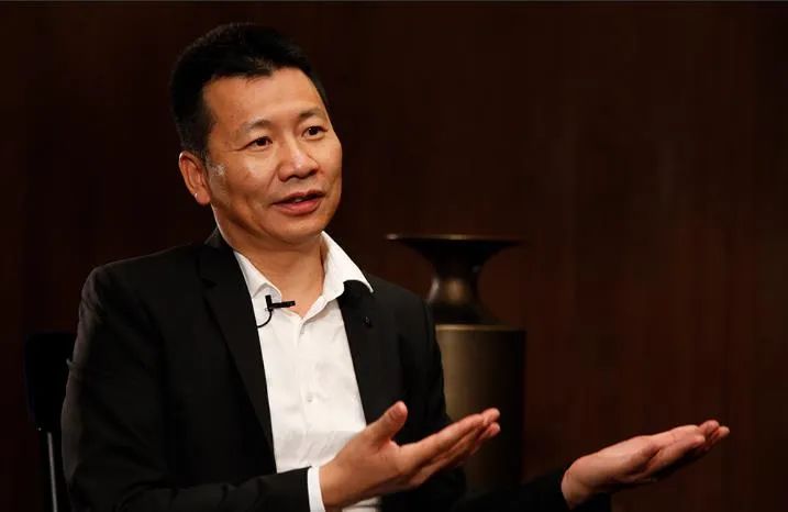 美邦服饰创始人周成建,美邦服饰周成建去贵州投资