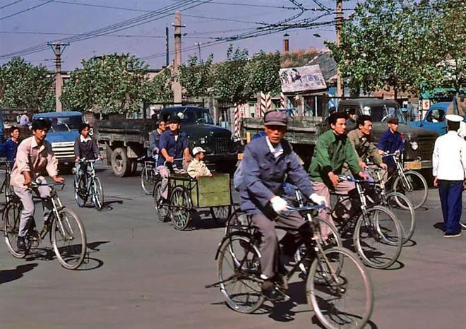 日军日记：*安妇慰**不服从管教，我很愤怒，用*刀刺**插入她的*体下**