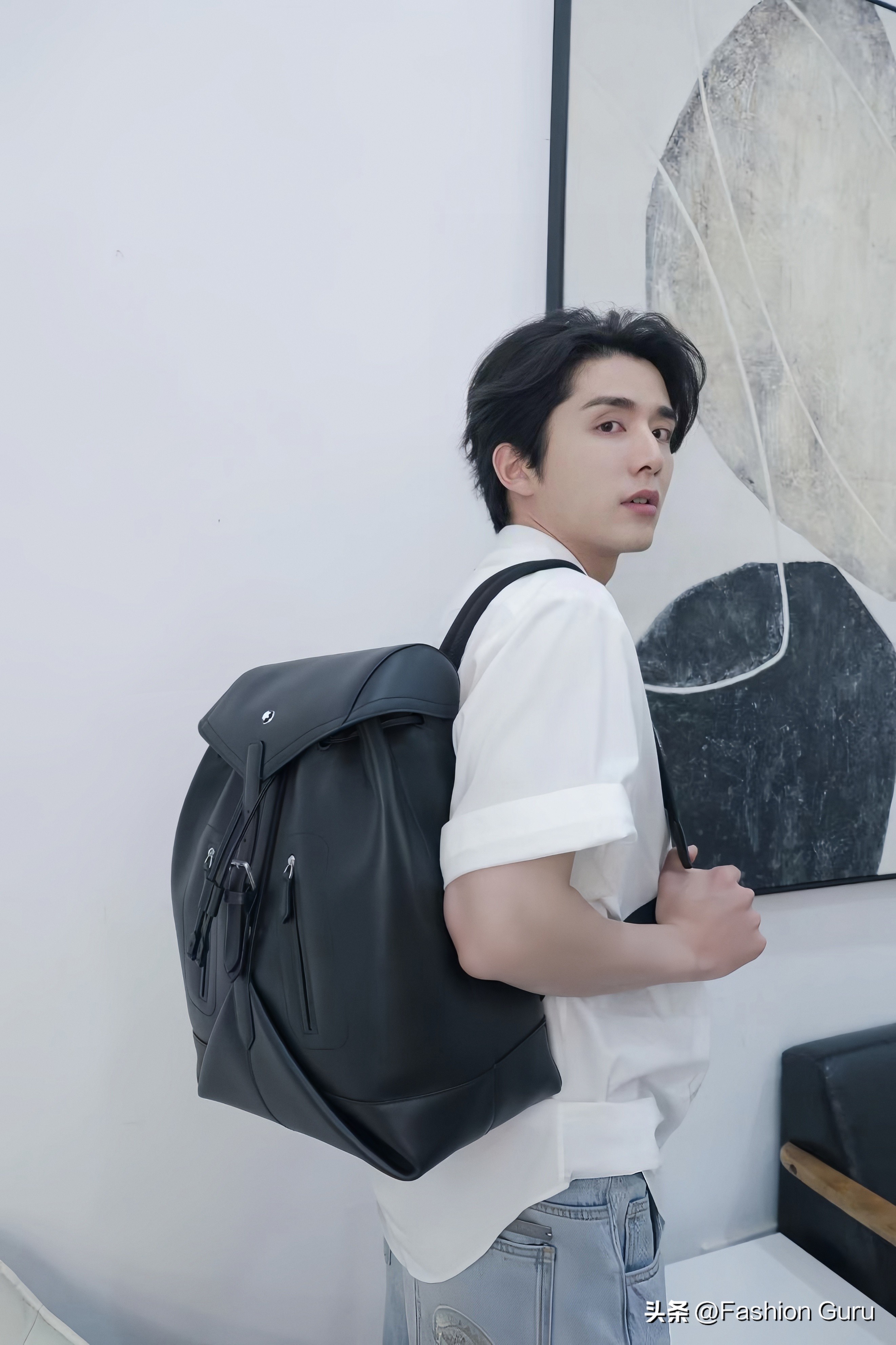 侯明昊、武大靖、朱亚文、张新成、无畏等都用上了万宝龙的包包