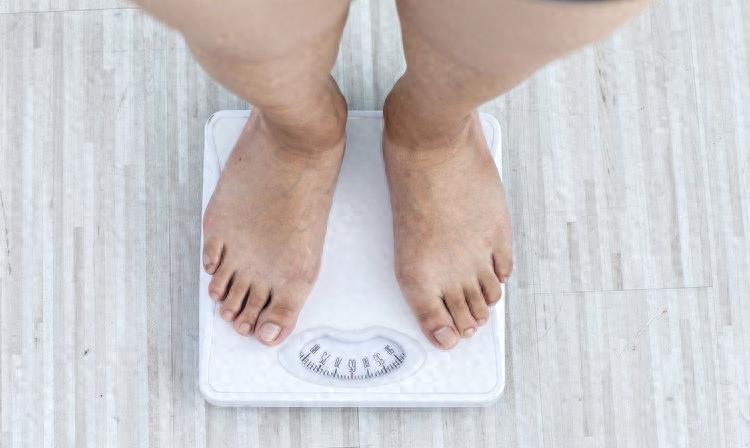 女生将50cm仙女管塞入体内,遭1.7亿人围观社会病态欲望正在蔓延