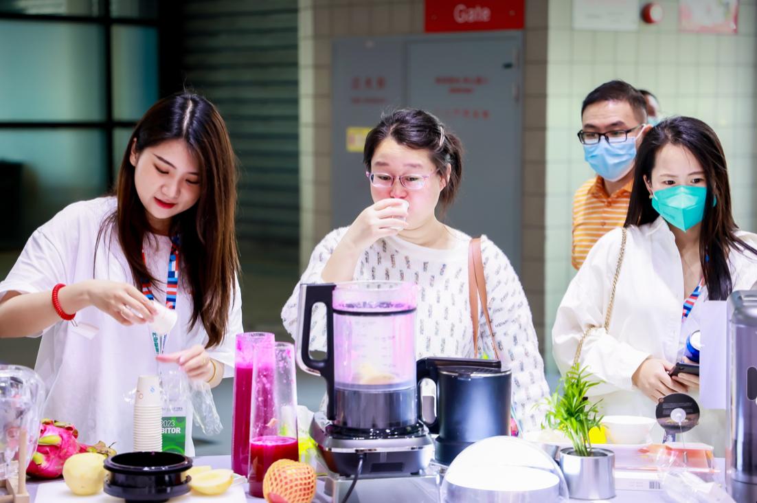 豆浆机=九阳，今天的九阳不止有豆浆机，九阳“太空科技”惊艳AWE