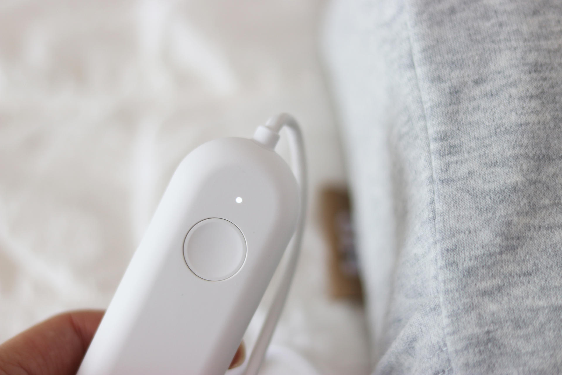 米家智能枕和8h智能枕,睡眠监测智能枕头