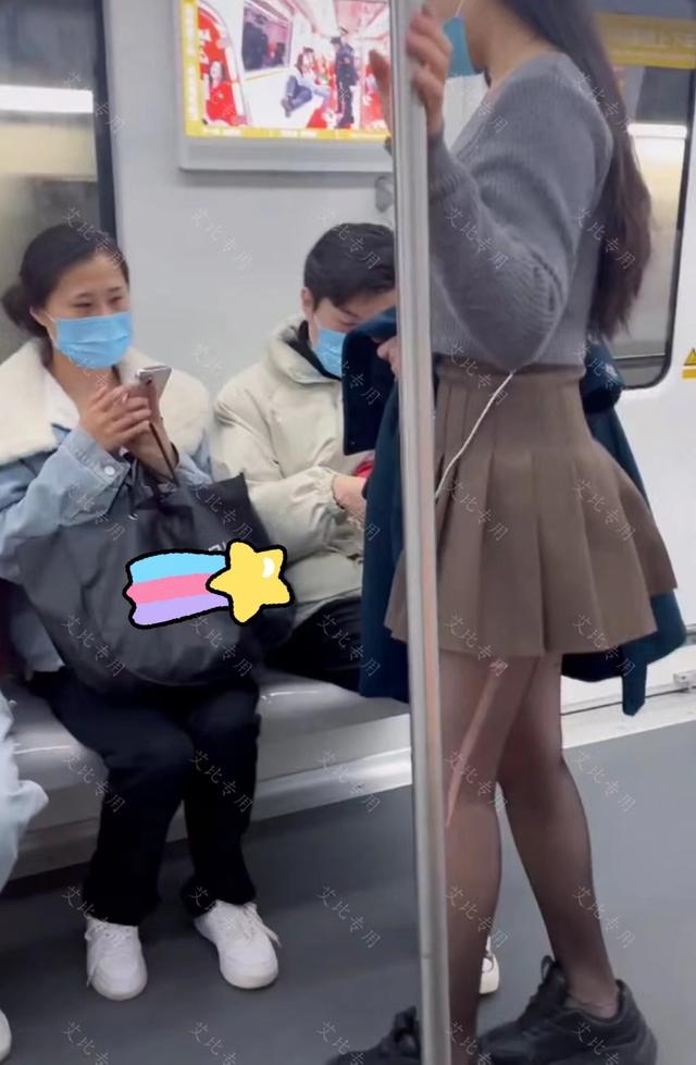 濂冲瓙鍦伴搧涓濊闉嬭韪㈣蛋鍚庣画,濂冲瓙鍦ㄥ湴閾佽鍒掔牬琛ｆ湇