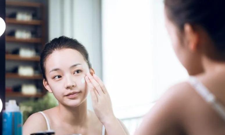 因便宜被低估的精华堪称国货之光,老牌国货精华哪个牌子好用