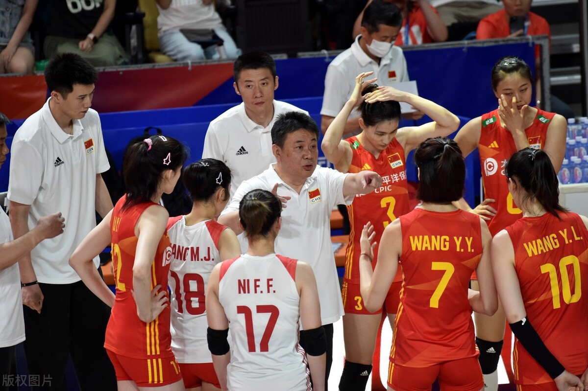 女排3-0波兰夺6连胜,荷兰女排对波兰