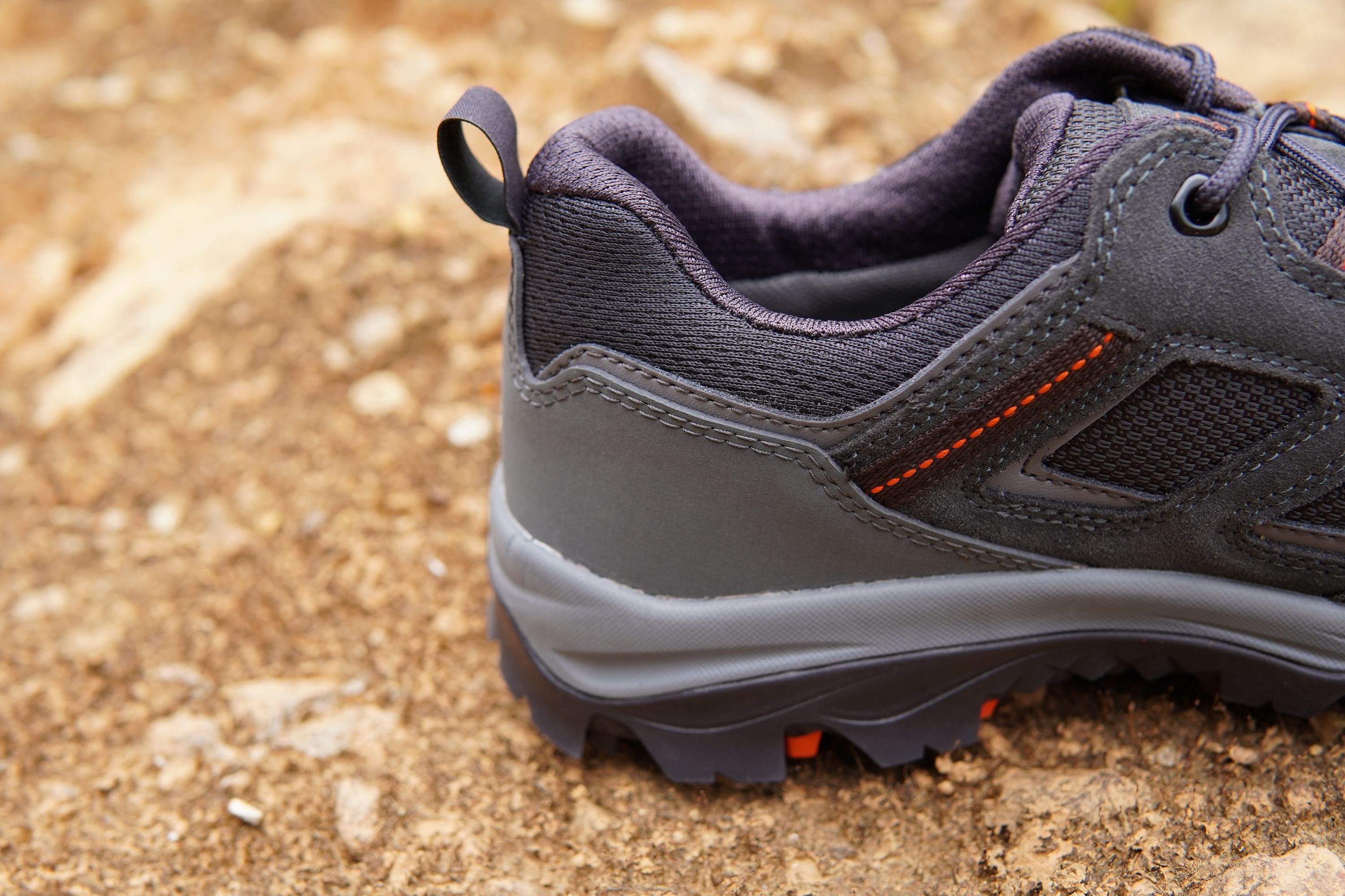 防水防油抓地力强的鞋,防水抓地性强而且轻的鞋