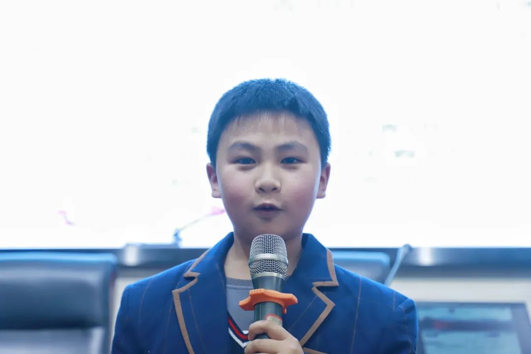 清明祭英烈警营朗诵,向英烈致敬清明诗歌朗诵小学生