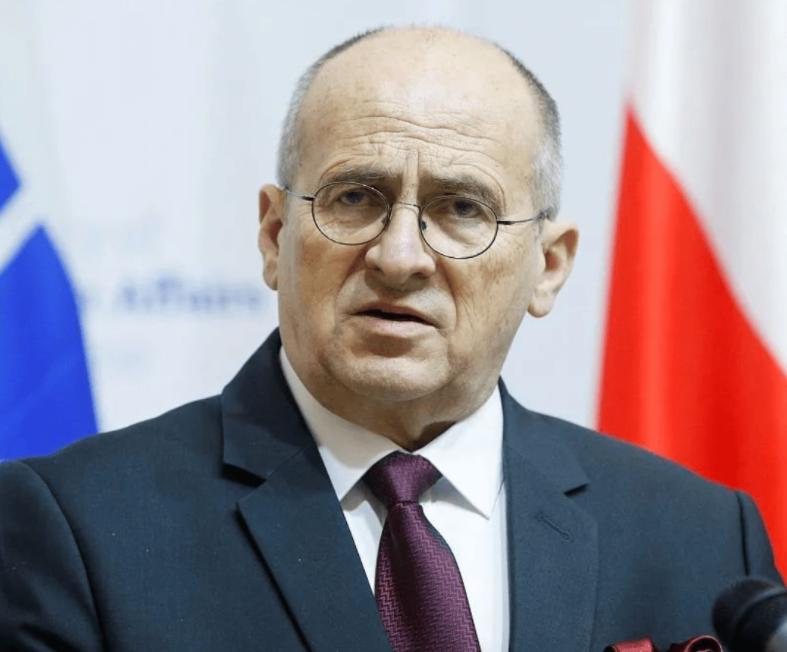 俄下达通牒，称有权与波兰断交，不到72小时，又召见了波兰外交官