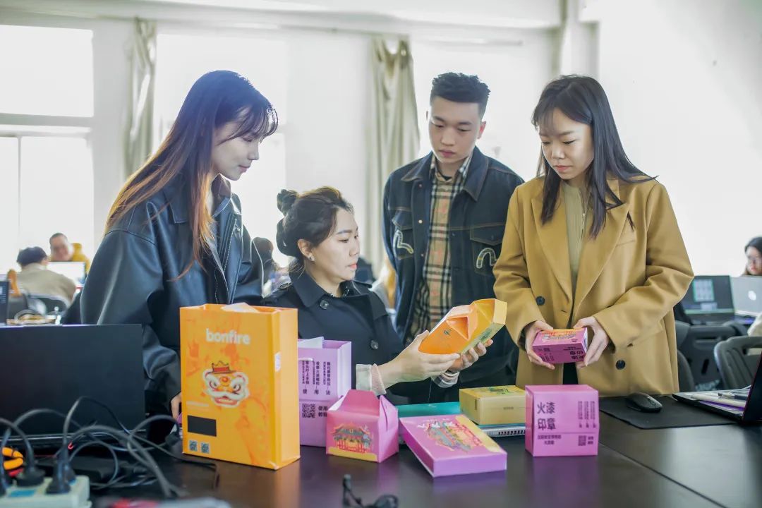 辽宁传媒学院艺术类都有什么专业,辽宁传媒学院专业推荐图片